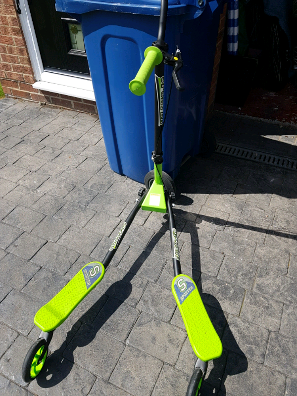 flicker scooter smyths